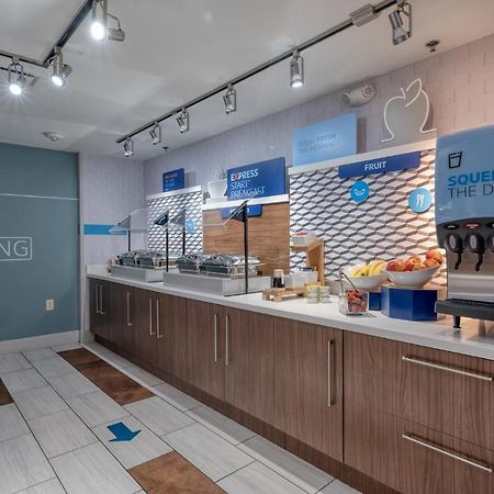 Holiday Inn Express Radcliff Fort Knox By Ihg Ngoại thất bức ảnh