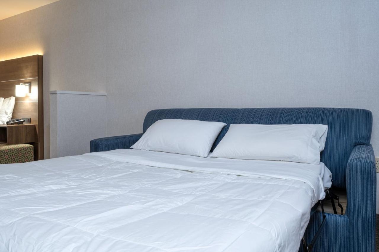 Holiday Inn Express Radcliff Fort Knox By Ihg Ngoại thất bức ảnh