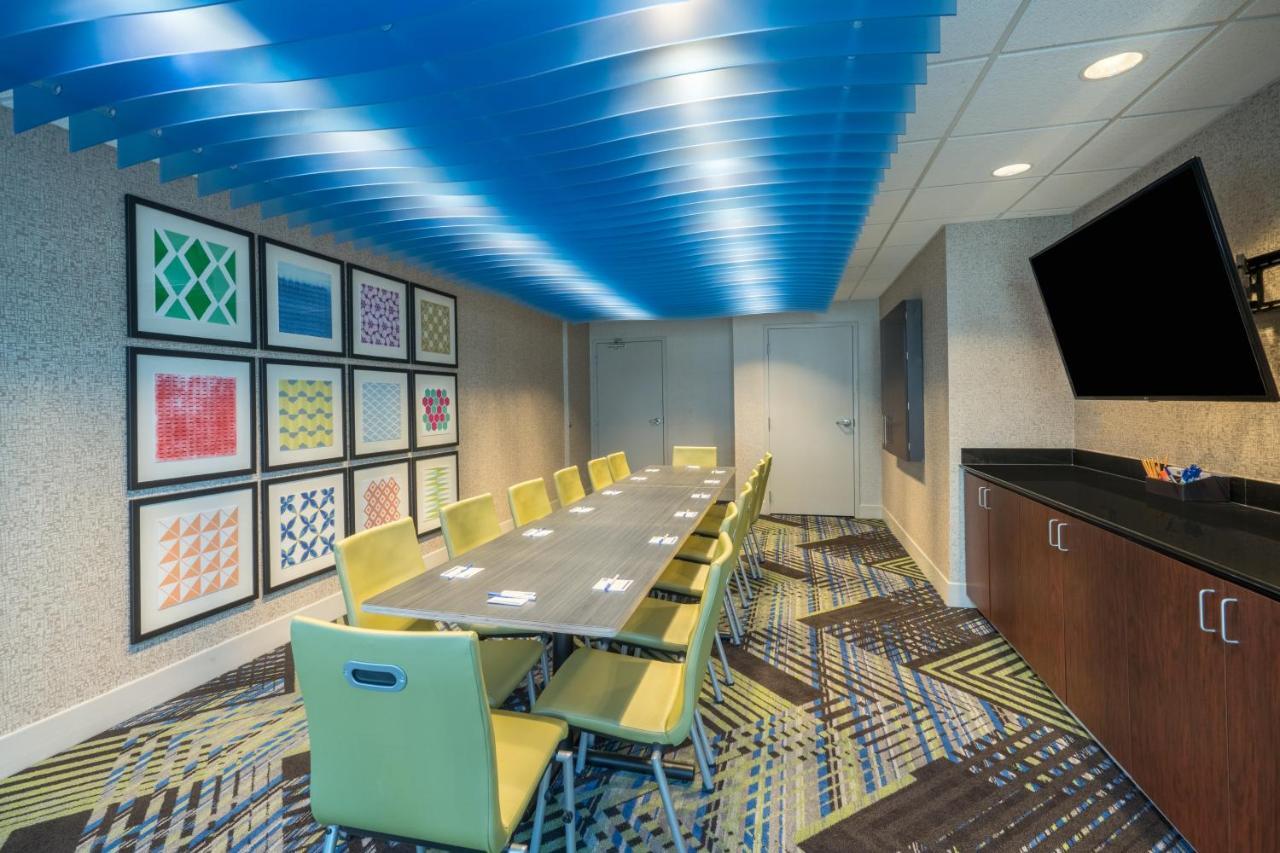 Holiday Inn Express Radcliff Fort Knox By Ihg Ngoại thất bức ảnh