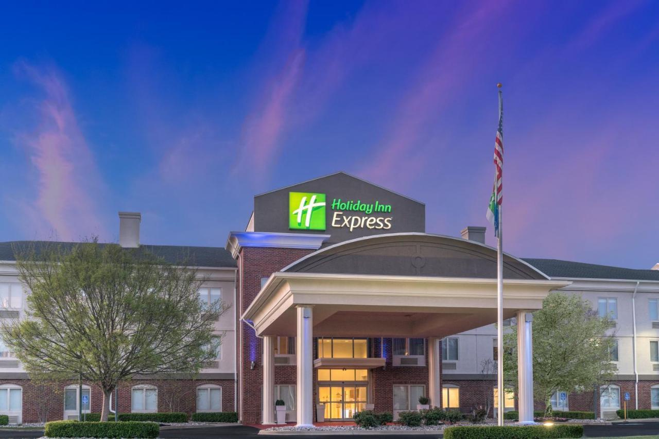 Holiday Inn Express Radcliff Fort Knox By Ihg Ngoại thất bức ảnh