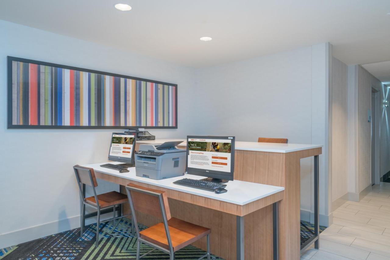 Holiday Inn Express Radcliff Fort Knox By Ihg Ngoại thất bức ảnh